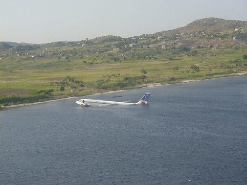 Flugzeug im meer